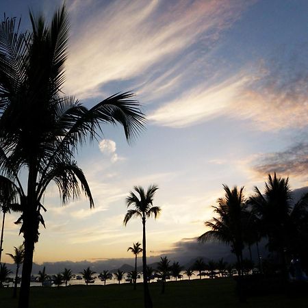 Costa Verde Tabatinga Hotel Caraguatatuba Exterior photo Sunset at the beach